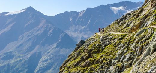 Alpenüberquerung E5 Panorama Tiefenbach Ötztaler Alpen shutterstock_1183526740 2021 | Erlebnisrundreisen.de