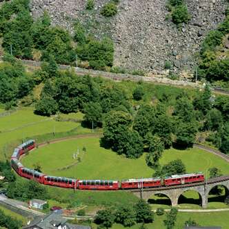 Schweiz – Bernina und Glacier Express deutschsprachig gefuehrte Studienreisen 2023  | Tinta Tours Erlebnisreisen