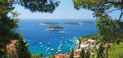 Blick auf Hvar - Sabine Schoen