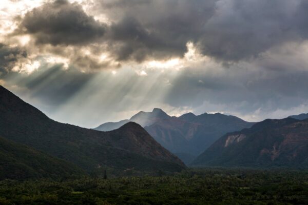 Dramatische Wolkenstimmung auf Neukaledonien