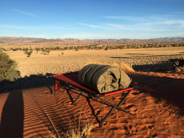 Schlafplatz in der Namibwüste - Christiane Flechtner