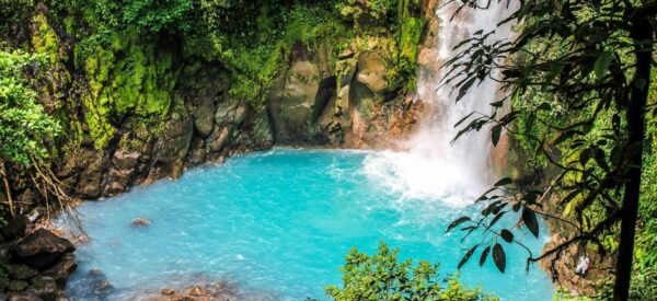 Wasserfall im Tenorio-Nationalpark