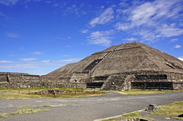 Teotihuacan – beeindruckende Sonnenpyramide
