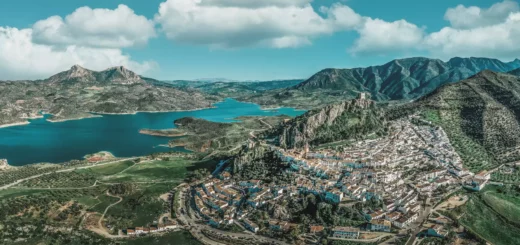 Zahara de la Sierra - tamas - © tamas / Adobe.com