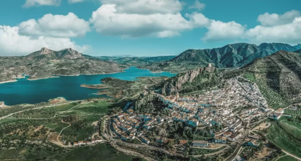 Zahara de la Sierra - tamas - © tamas / Adobe.com