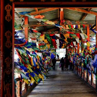 Bhutan deutschsprachig gefuehrte Gruppenreise 2025 | Tinta Tours Erlebnisreisen