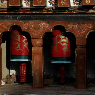Bhutan deutschsprachig gefuehrte Gruppenreise 2025 | Tinta Tours Erlebnisreisen