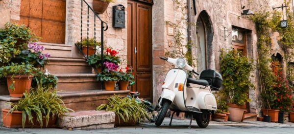 Italien-Apulien-012-Vespa