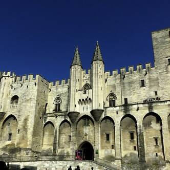Provence deutschsprachig gefuehrte Gruppenreise 2025 | Tinta Tours Erlebnisreisen