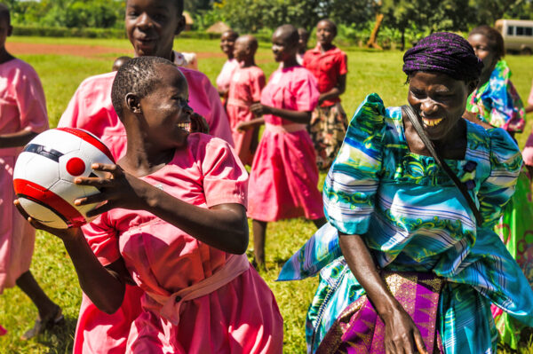 Erlebnisreise-Uganda-Im-Land-der-Berggorillas-4