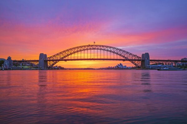 Sonnenaufgang über der Harbour Bridge in Sydney