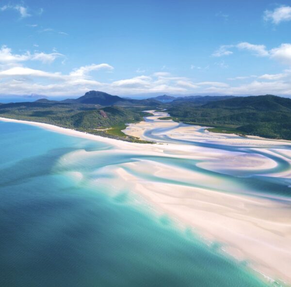 Blick auf den Whitehaven Beach aus der Vogelperspektive