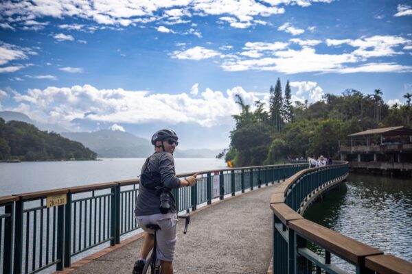 Mit dem Fahrrad den Sonne-Mond-See auf Taiwan erkunden