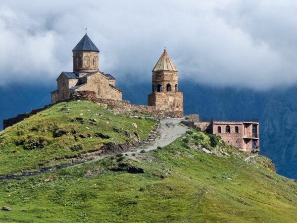 Gergeti,Trinity,Church,In,Georgia
