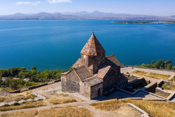 Rundreise Armenien, Georgien, Aserbaidschan: Entspannt erleben 2026 | Erlebnisrundreisen.de