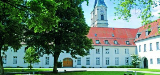 Rundreise Benediktinerabtei Niederaltaich: Achtsamkeit & Meditation 2026 | Erlebnisrundreisen.de