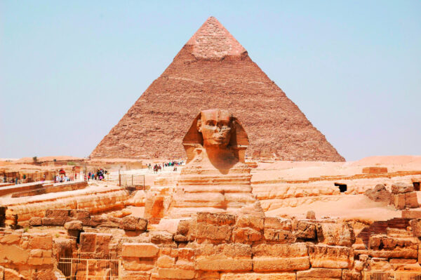 Spinx,Face,On,The,Giza,Pyramid,Background,,Cairo,,Egypt