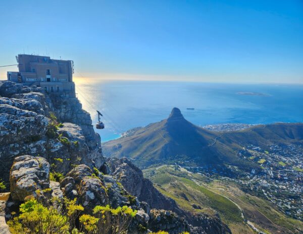 Table,Mountain,Aerial,Cable,Way