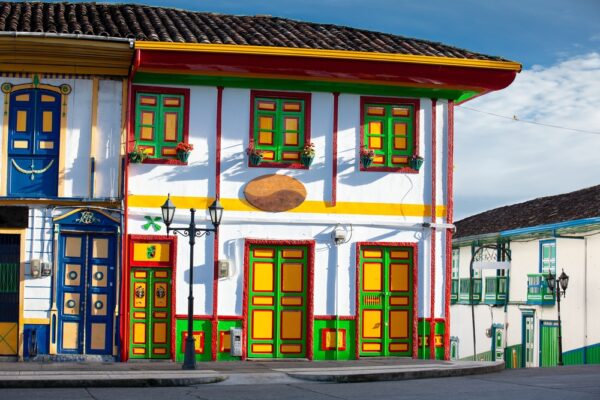 Beautiful,Street,And,Facades,Of,The,Houses,Of,The,Small