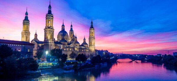 Basilika El Pilar am Ebro in Saragossa