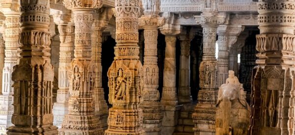 Der berühmte Jain-Tempel in Jodhpur