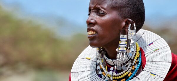 Massai Frau
