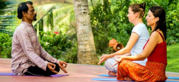 Yoga-Übungen in der Natur