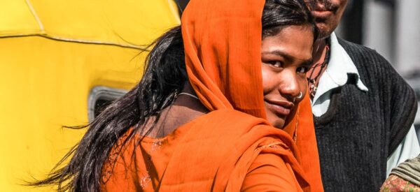 Junge Inderin in Neu-Delhi