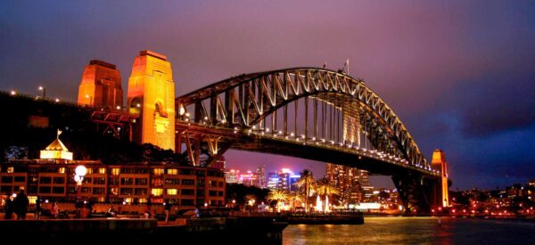 Sydney, Hafenbrücke bei Nacht