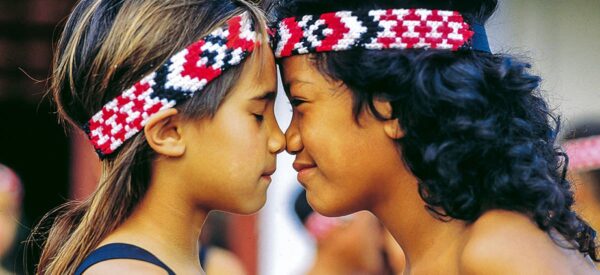 Zwei Maori-Kinder