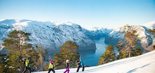 Schneeschuhtour mit Fjordblick - Sverre_Hjornevik - norwaysbest.com/Sverre_Hjornevik - Erlebnisrundreisen.de