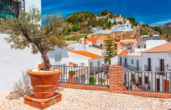 In der Altstadt von Frigiliana - Horváth Botond / Adobe.com - © Horváth Botond / Adobe.com - Erlebnisrundreisen.de