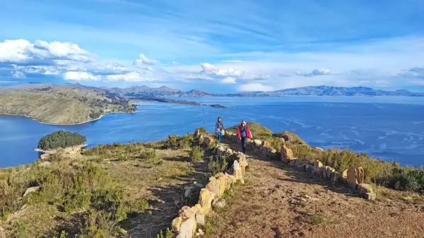 Wanderung am Titicaca-See - Dennis Gowitzke - Erlebnisrundreisen.de