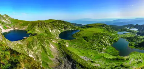 Blick aufs Tal der Sieben Seen - dudlajzov - © dudlajzov / Adobe.com - Erlebnisrundreisen.de