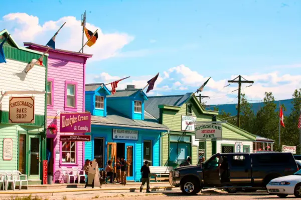 Farbenfrohes Dawson City - Holger Bergold - © Holger Bergold - Erlebnisrundreisen.de