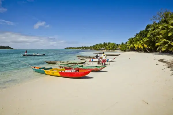 Paradisischer Strand auf Ile aux Nattes - Paul Sutton - Erlebnisrundreisen.de