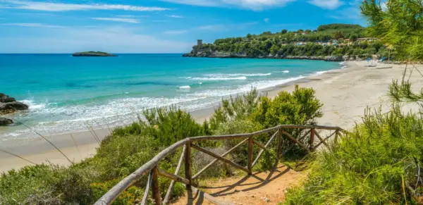 Landschaft bei Marina di Camerota - e55evu - © e55evu / adobe.com - Erlebnisrundreisen.de