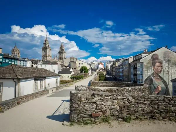 Auf der Stadtmauer von Lugo - Dennis Gowitzke - Erlebnisrundreisen.de