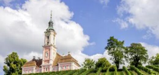 4 Tage Kurztrip an den Bodensee: Genießen Sie "La traviata" bei den Bregenzer Festspielen und entdecken Sie Meersburg und Friedrichshafen.
