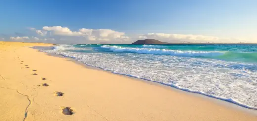 Strand von Corralejo - Juergen Wallstabe - © Juergen Wallstabe / Adobe.com - Erlebnisrundreisen.de