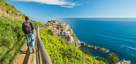 Auf dem Panoramapfad mit Blick auf Manarola - Ivan Sedlak - © 2015 Ivan Sedlak - Erlebnisrundreisen.de