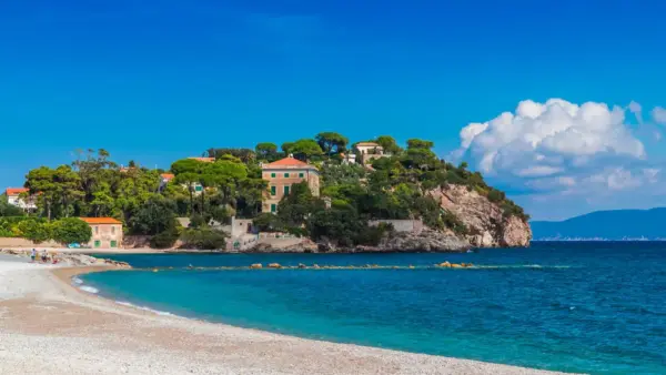 Strand auf Elba - powell83 - © powell83 / Adobe.com - Erlebnisrundreisen.de