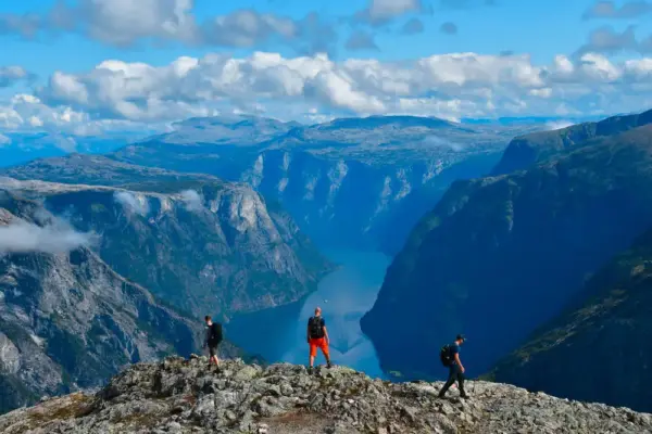Blick auf die Fjordwelt rund um Myrkdalen - Peter Bartel