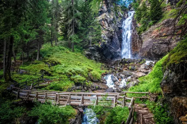 Saenter Wasserfälle - tiero - © tiero / Adobe.com - Erlebnisrundreisen.de