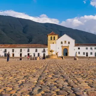 Hauptplatz von Villa de Leyva - iferol - © iferol / Adobe.com - Erlebnisrundreisen.de