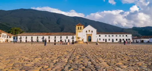 Hauptplatz von Villa de Leyva - iferol - © iferol / Adobe.com - Erlebnisrundreisen.de