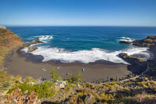 Blick auf die Playa El Bollullo - Alex Bramwell / Lex Thoonen - © Alex Bramwell / Lex Thoonen/Turismos canarias - Erlebnisrundreisen.de