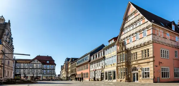 Marktplatz von Hameln - Isnurnfoto - © Isnurnfoto. / Adobe.com - Erlebnisrundreisen.de