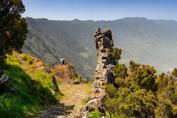 Aussichtspunkt auf El Hierro - A. B./ L. T. - © Alex Bramwell / Lex Thoonen / Islas Canarias - Erlebnisrundreisen.de