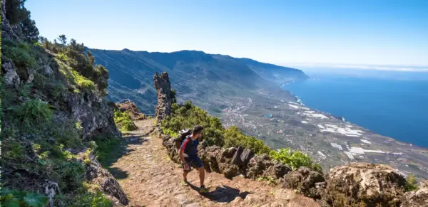 Wanderung über La Frontera - Victor R. Rodriguez Castellano - Islas Canarias / Victor R. Rodriguez Castellano - Erlebnisrundreisen.de